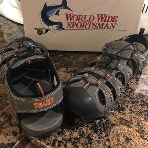 Men’s water shoes